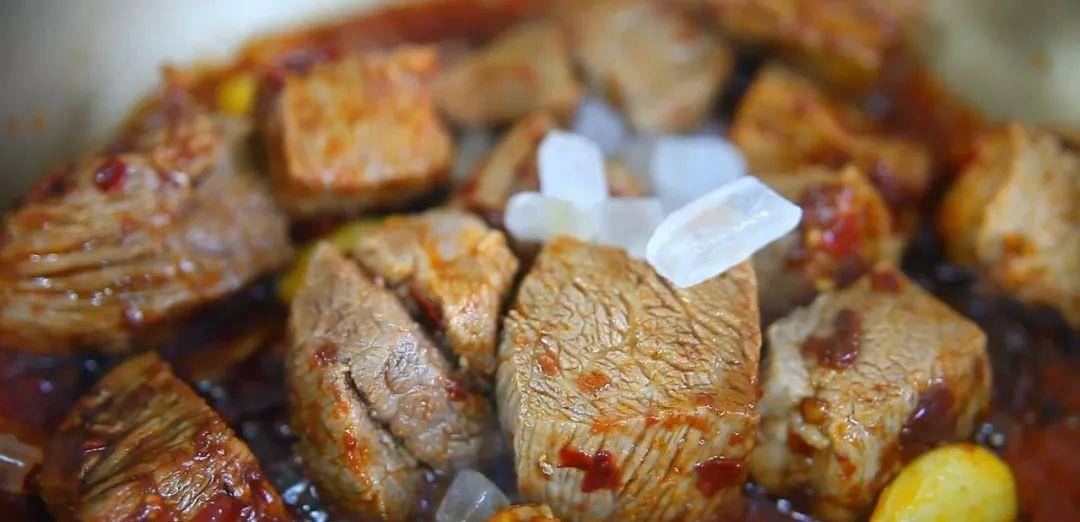 胡萝卜|台式红烧牛腩，红润香喷喷，小编都忍不住狂咽口水了