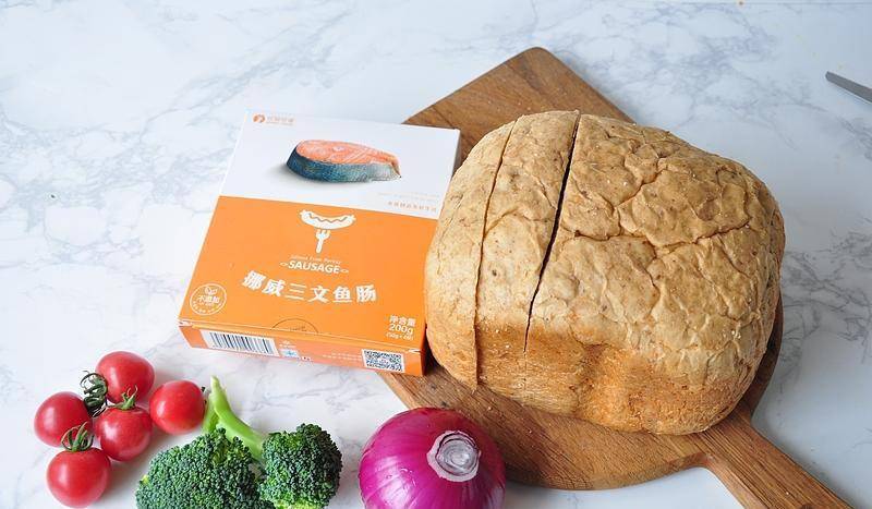 蔬菜|早餐不知给孩子吃什么,试试将吐司加蔬菜和蛋,烤一烤,太香了