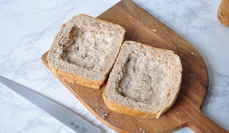 蔬菜|早餐不知给孩子吃什么,试试将吐司加蔬菜和蛋,烤一烤,太香了