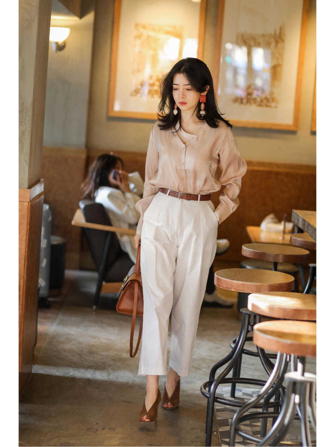 感觉|秋季怎么穿出高级感？学会这几个小技巧，让你美得高级又优雅