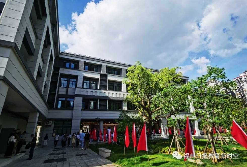 办学|二附小晋安校区揭牌,晋安教育的“985”学校正式亮相!