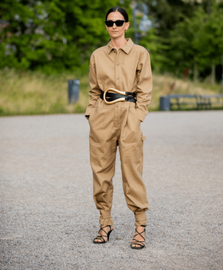 整体|初秋该换上时髦的连体裤了,修身的版型优雅时尚,尽显干练的气质