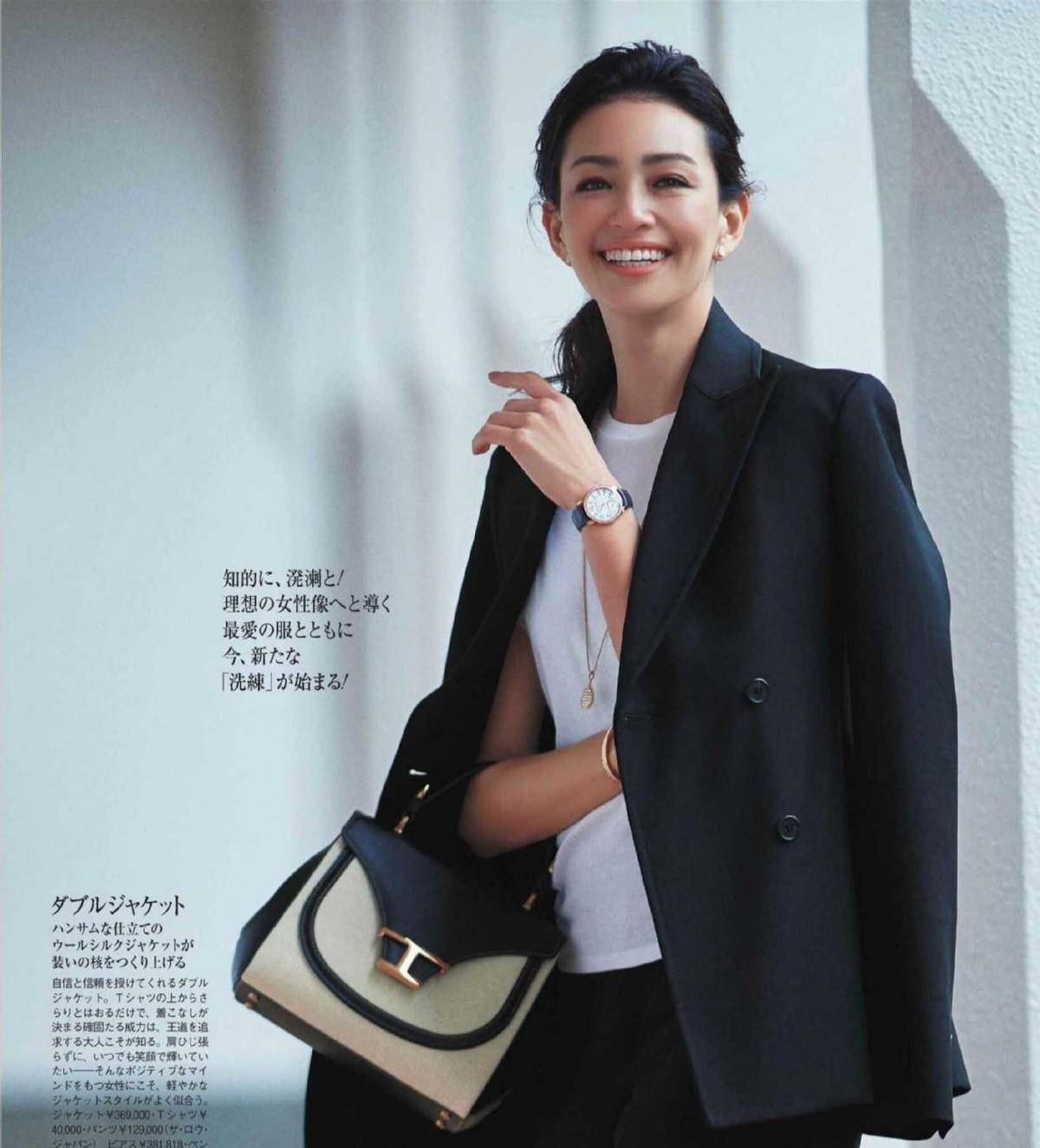 色彩|女人过了四十岁！建议学会这四种单品搭配法，让你精致的过完秋天