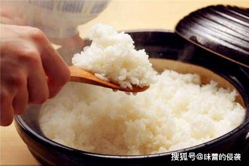 米饭蒸多长时间好吃 f896ea89a6674269afe8ee3a3468bd9f.jpeg