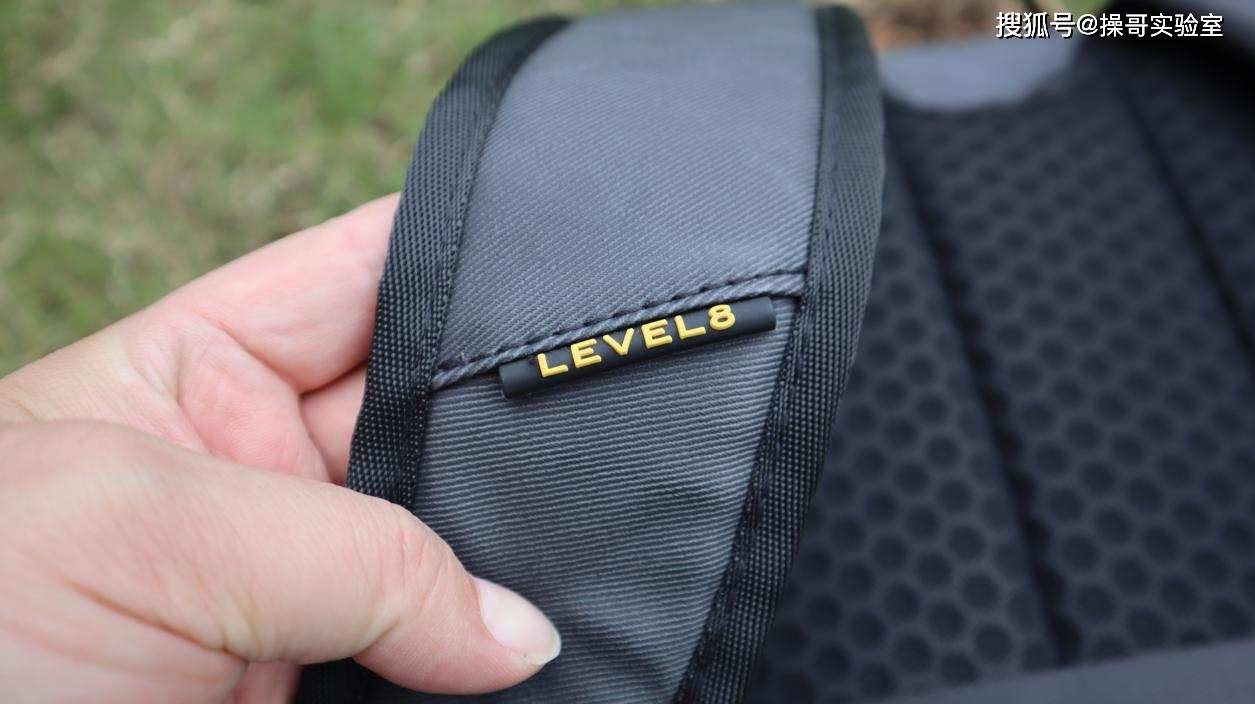收纳|商务旅行休闲百搭,梦想背包非它莫属!地平线8号零感背包开箱实测