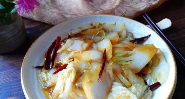 酸辣白菜做法大全家常视频 925a02b240974f92bf9ff7a45f3e3017.jpeg