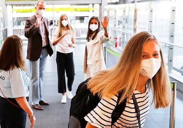 莱昂|西班牙15岁王储首晒大学校园照！戴口罩暴露眼袋，一双美腿贼细长