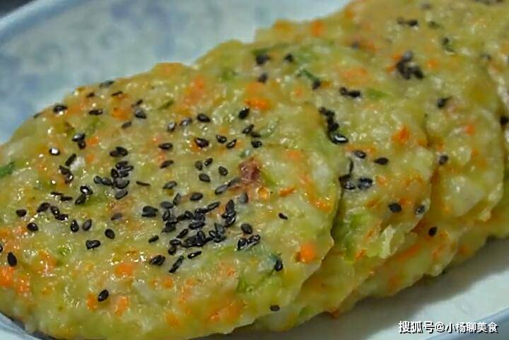 做法|入秋后, 宁可不吃大鱼大肉也要吃此菜,烙成小饼,鲜嫩又营