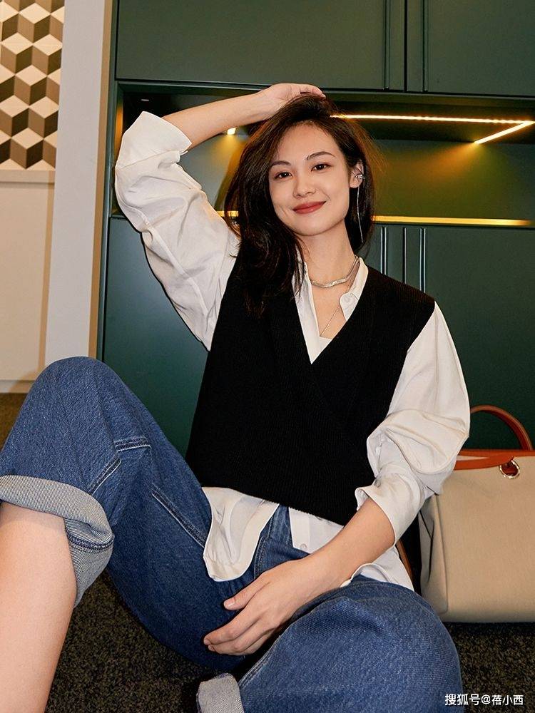 形象|秋季，穿上“黑色马甲”，让你遇见不一样的美好