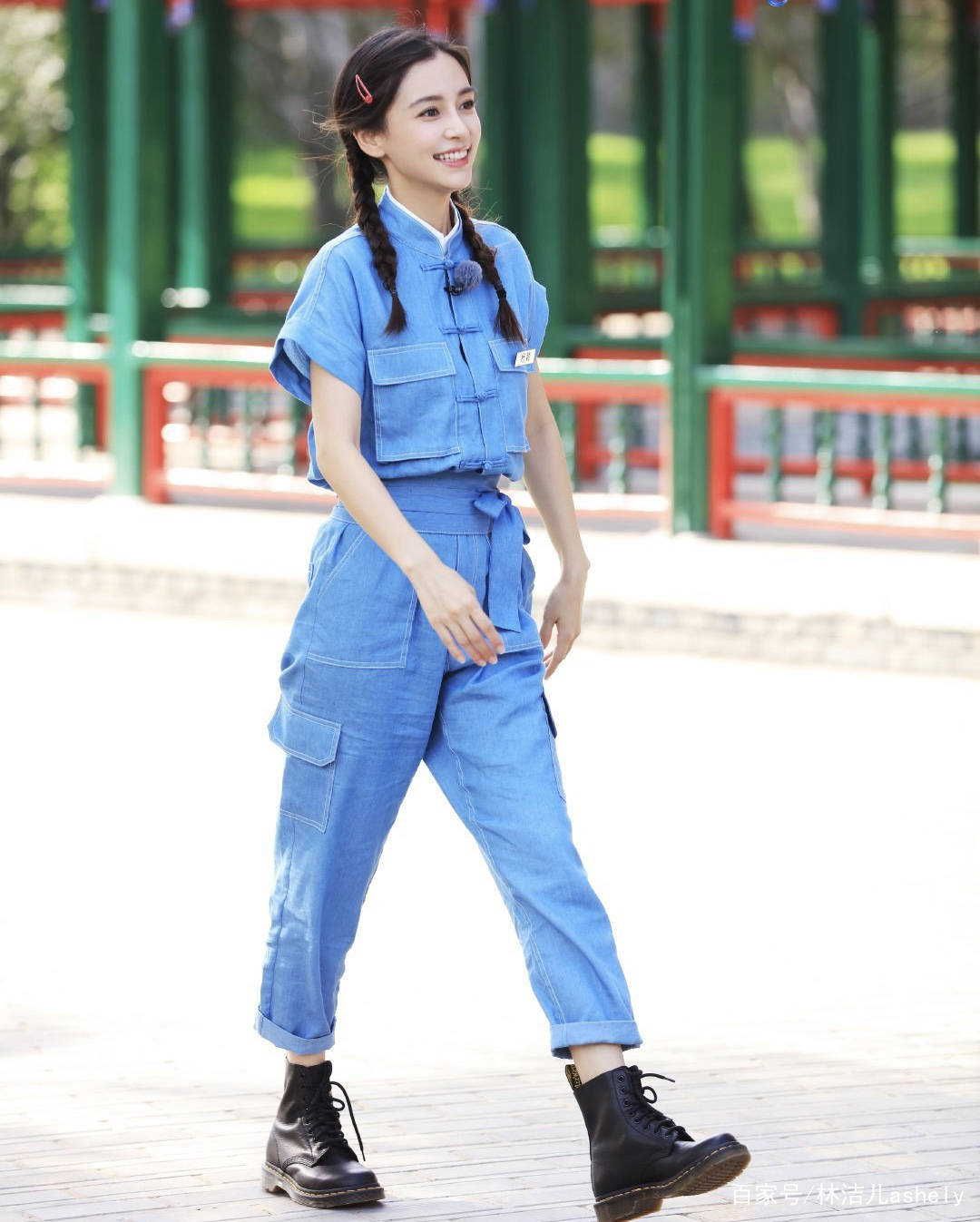 身材|扒完女明星的穿搭,工装风在2021初秋竟然最受宠,分分钟帅翻你
