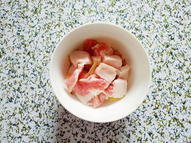 pp|春天多给孩子吃这道菜,维生素pp是豆腐的14倍,几分钟就搞定