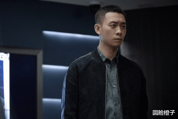 单眼皮|别再吹浓眉大眼了！这5位男演员告诉你，眼睛小一样可以帅气逼人