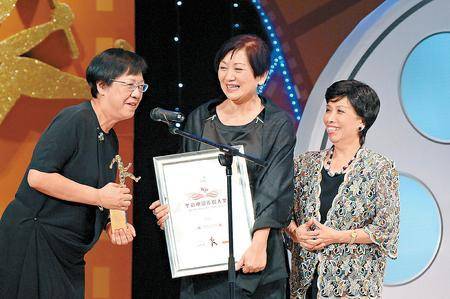 电影|许鞍华：香港电影的一面“镜子”，王晶为她借钱，刘德华为她宣传？