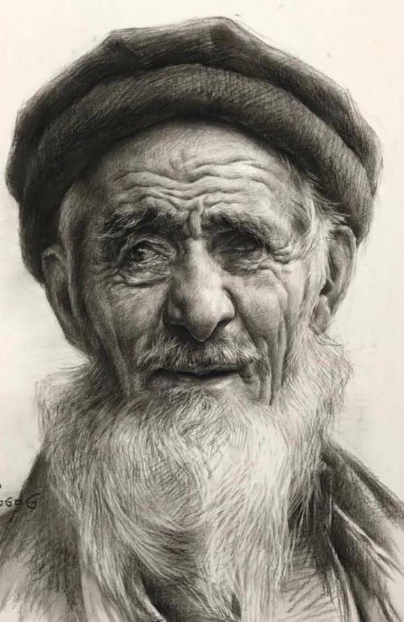 老年素描头像点拨:老年人发色一般开始斑白,白发的固有色整体浅于黄色