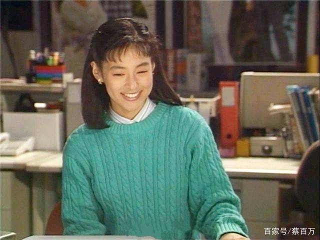 年代|《东爱》30年:莉香的穿搭从没过时!盘点90年代复古风的3大元素