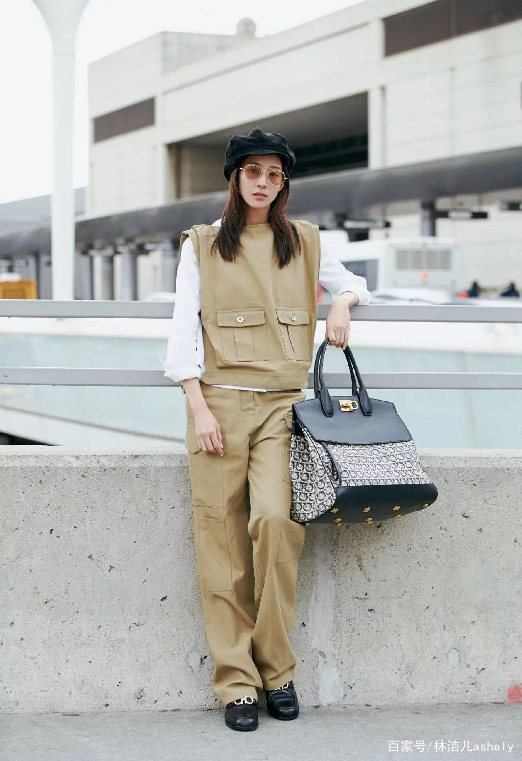 身材|扒完女明星的穿搭,工装风在2021初秋竟然最受宠,分分钟帅翻你