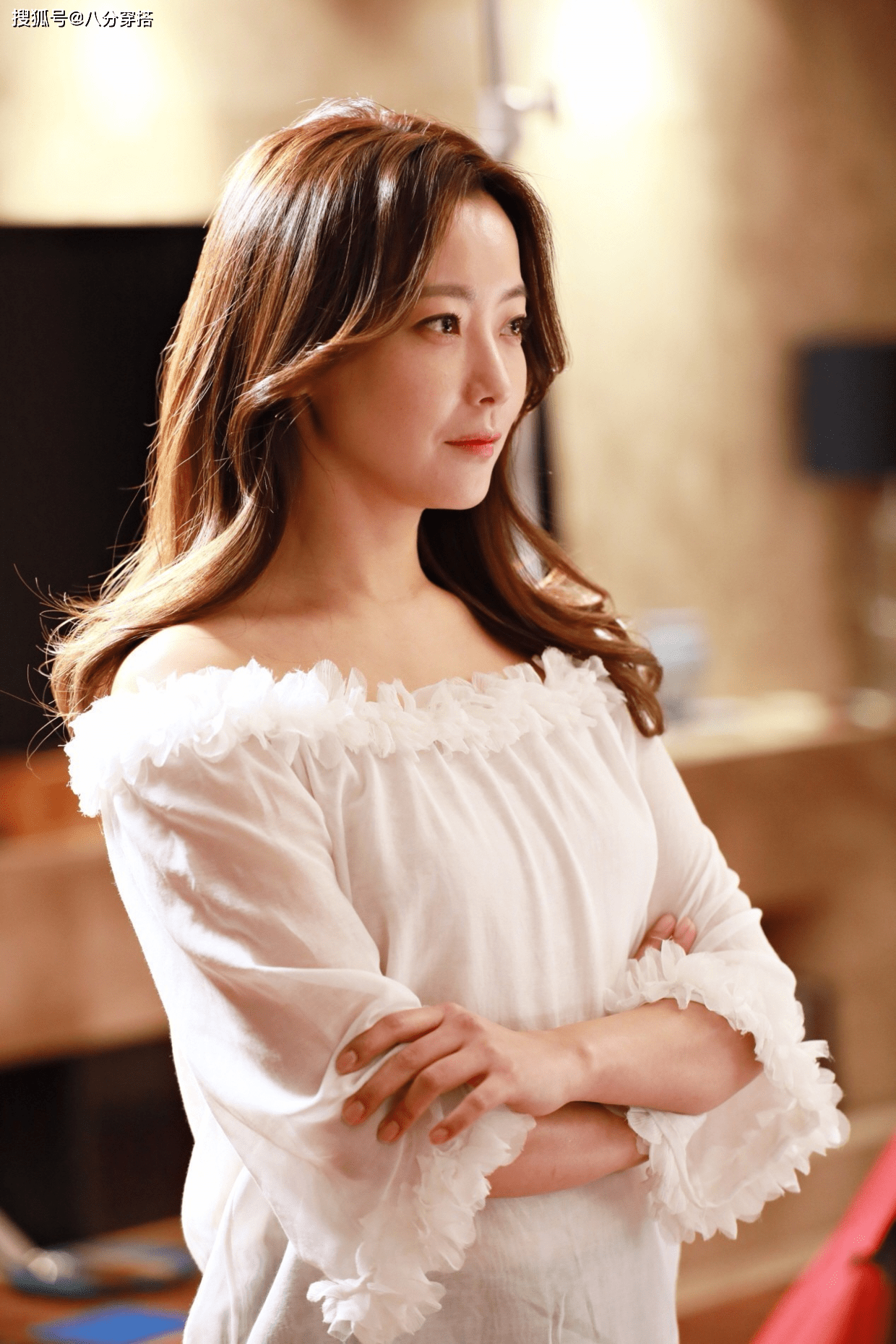 高跟鞋|金喜善的好气质真是无敌了,穿印花连衣裙端庄稳重,成熟优雅