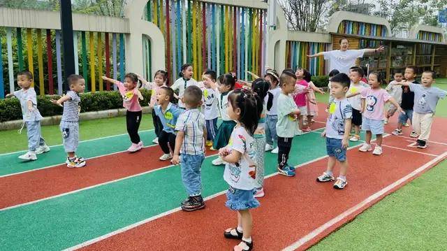 带着|四川天府新区宁安幼儿园：你好，九月小孩