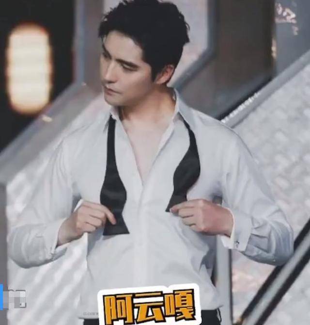 刘敏涛|“时尚是个轮回”，张国荣多年前这套衣服，这么多明星都在模仿