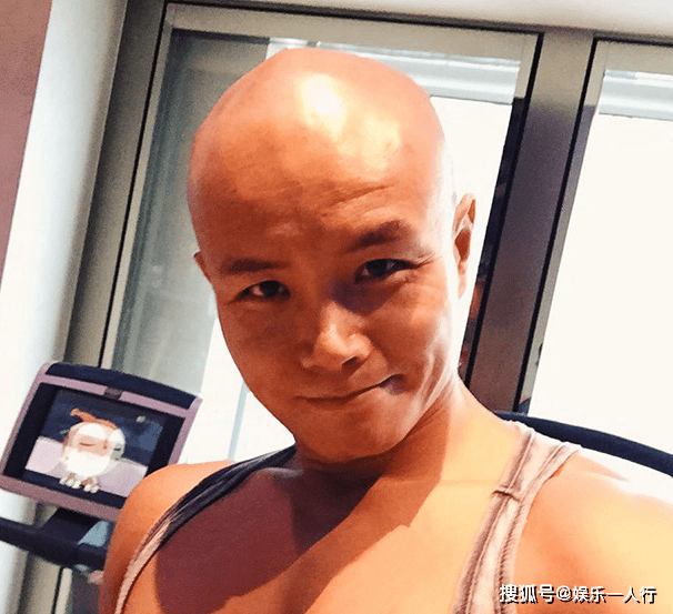 原创带你参观乐嘉的豪宅,外表看起来文质彬彬,每天在家却玩健身