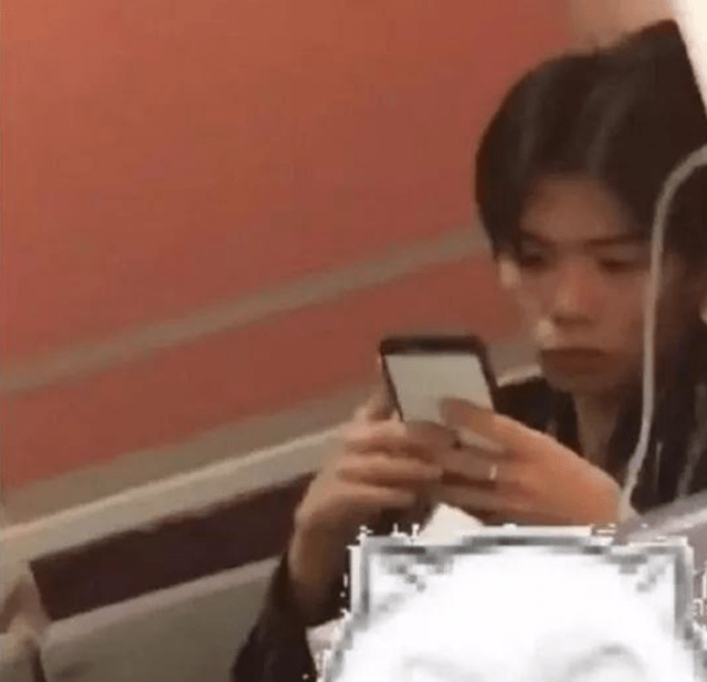 女神|继西红柿后,又出现“百万精修”级p图女神,性别都可以调换?