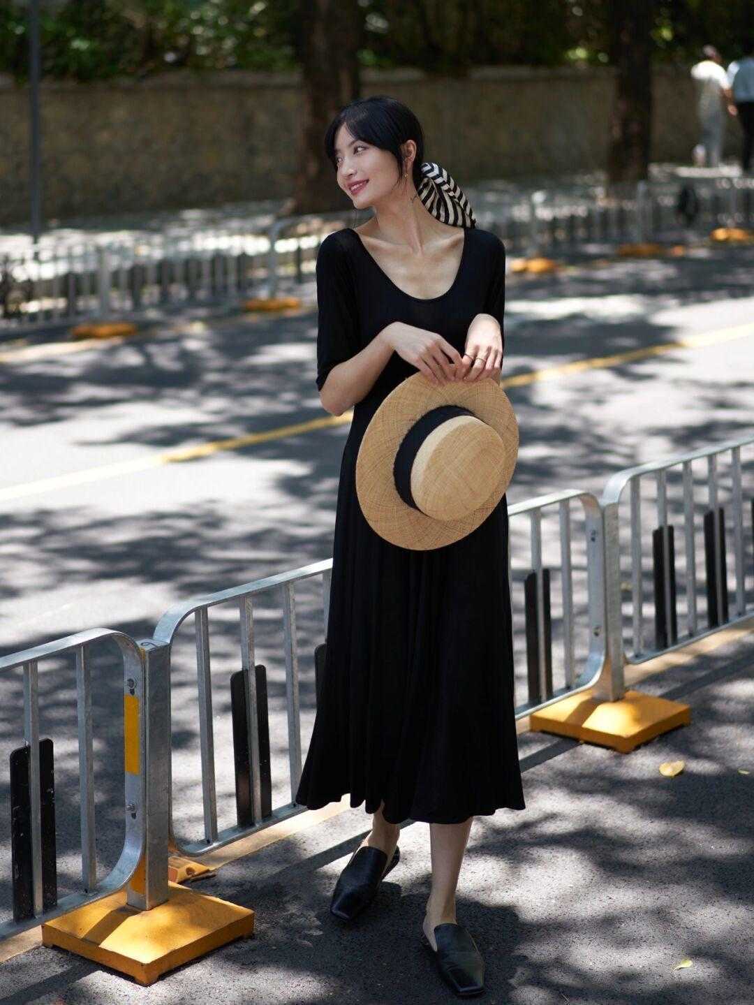 小个子|初秋，穿白衬衫搭配西装裤，小个子女生也能显高显瘦，漂亮大气