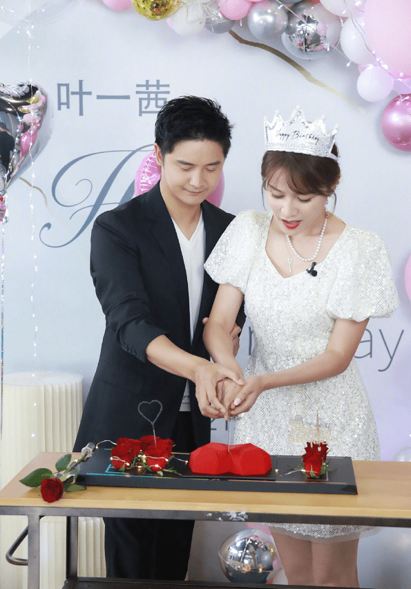 公主|田亮的妻子真会打扮，过生日穿的像个公主，感觉不太像俩孩子的妈