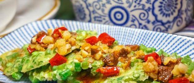 蔬菜|懒人早餐新吃法,加2个鸡蛋拌一拌,10分钟就好,孩子能吃3、4个