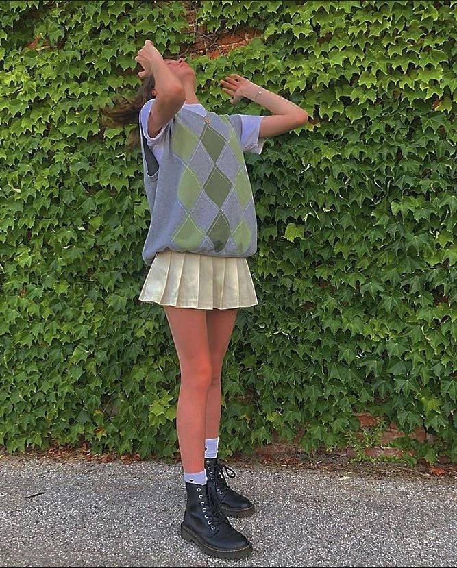 感觉|马丁靴的时尚再回归！再好穿也有翻车的时候，这几种组合最百搭