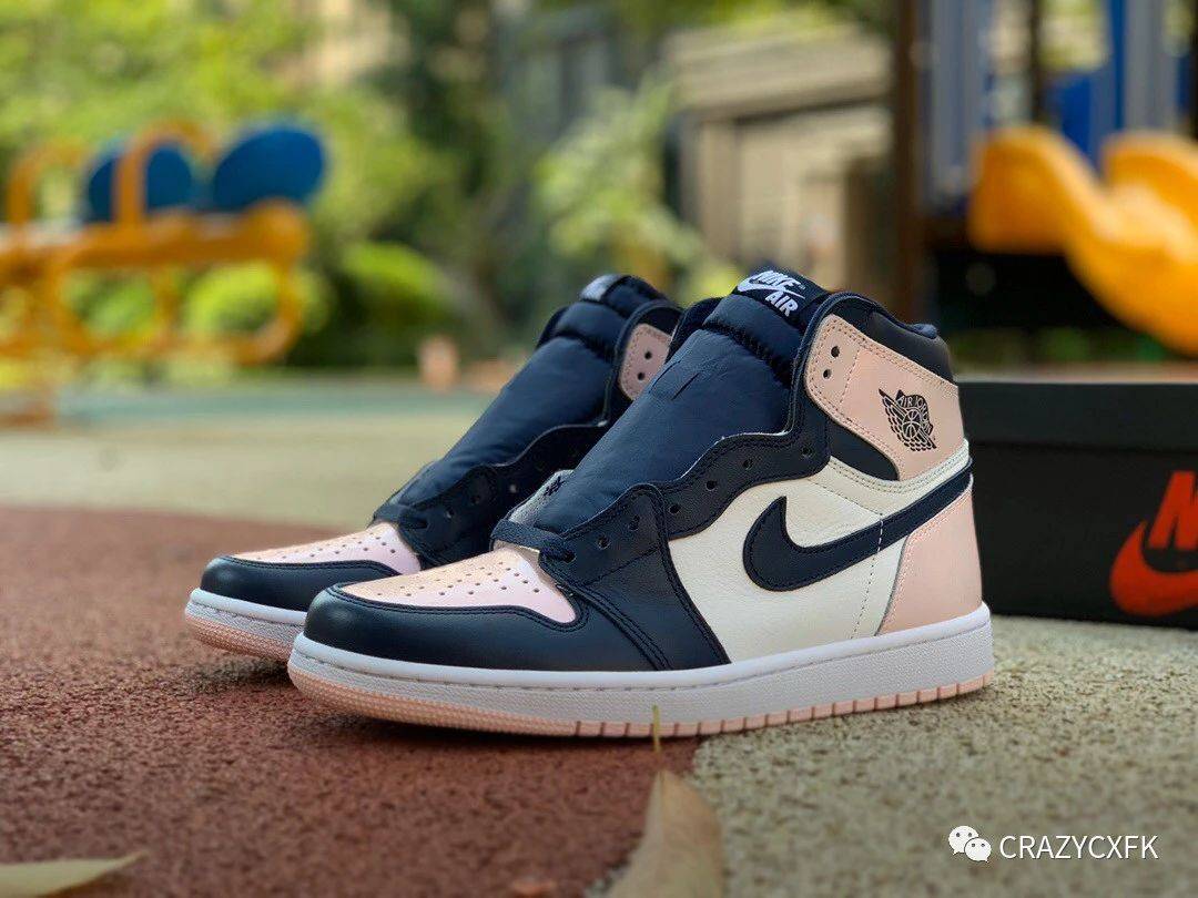 泡泡糖|乔丹 Air Jordan 1 High OG Atmosphere 白蓝樱花粉泡泡糖高帮篮球鞋