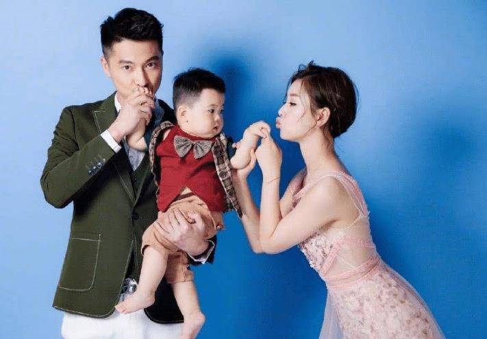 王雷的老婆 248a886c0cba44ffadf7d3d3c0b41793.jpeg