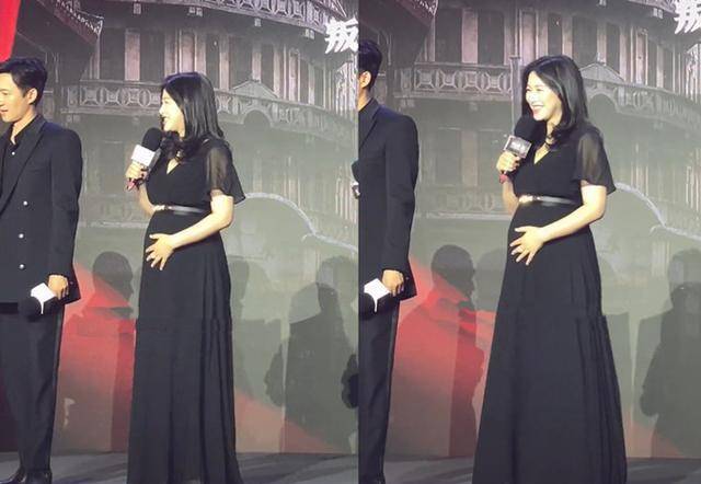 曲线|朱珠升级当妈真有福气!女儿首曝光颜值不俗,高鼻梁俩梨涡好精致