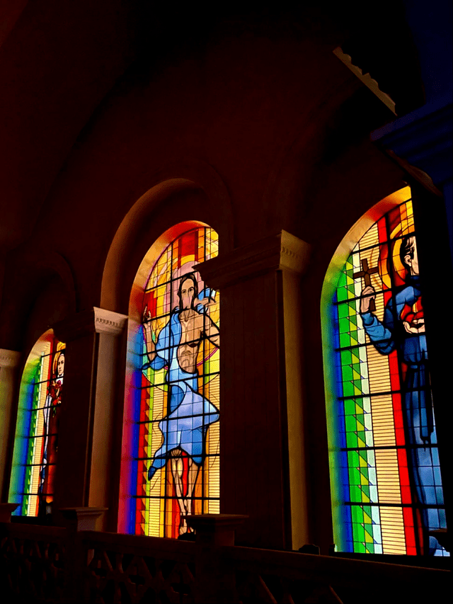 近日爆火成网红打卡点的昆明耶稣圣心堂,长啥样?_教堂