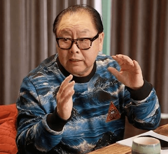 事业有成|“猪八戒”马德华，现实中娶了“嫦娥”，今事业有成家庭幸福