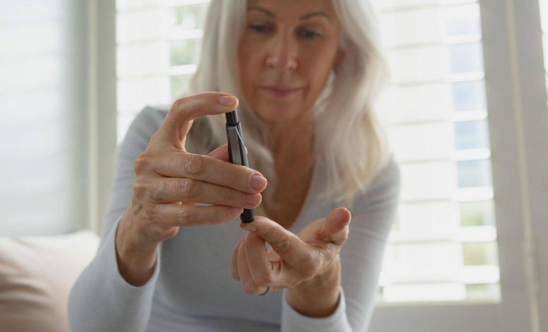 饮食|糖尿病还能够遗传？糖尿病的发病诱因有哪些？这4点就是答案