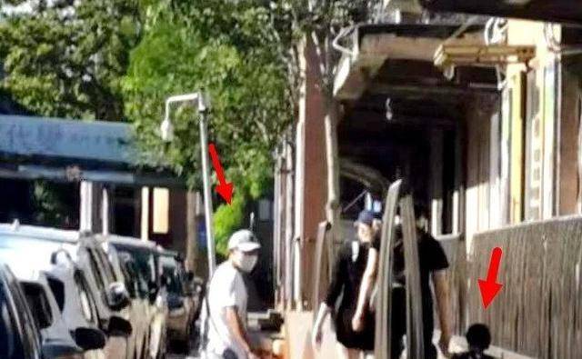 光头|与撒贝宁一家偶遇,龙凤胎儿子首次光头亮相,穿雏菊装胖到没脖子