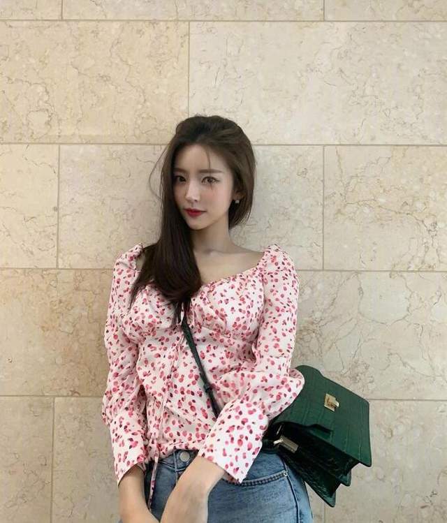 感觉|甜酷自在的韩国博主ziyooni洪智允 有颜又有衣品 太爱了!