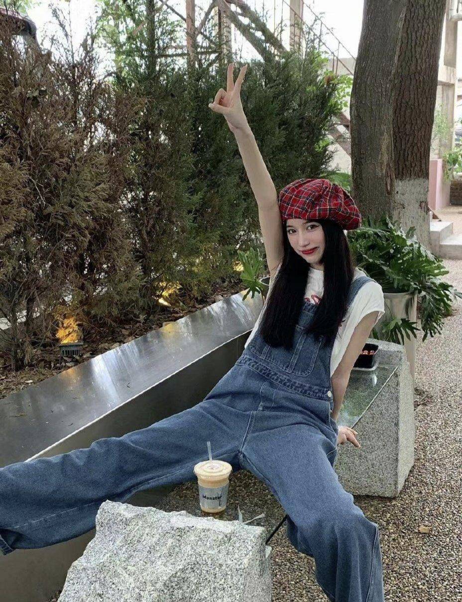 浅色|好看的背带裤不只牛仔面料，元气满满还可爱，初秋的绝佳服饰