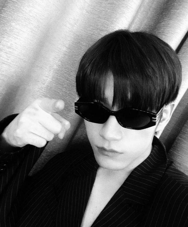 易姐|在吗,你喜欢什么类型的黑怕男孩?