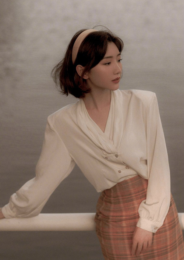 年代|毛晓彤把乔三丽演活了，个性都藏在造型里，90年代穿搭现在看也潮