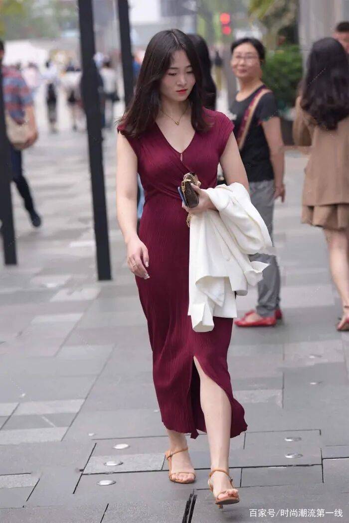 大局|“胯宽腰圆”不碍大局，只要穿搭合理得当，依旧展现身材线条！
