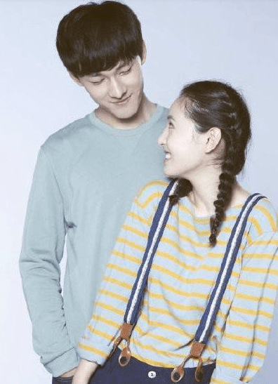 身材|张雨剑一家三口度假真幸福，吴倩光脚穿露腰装，身材恢复得真好