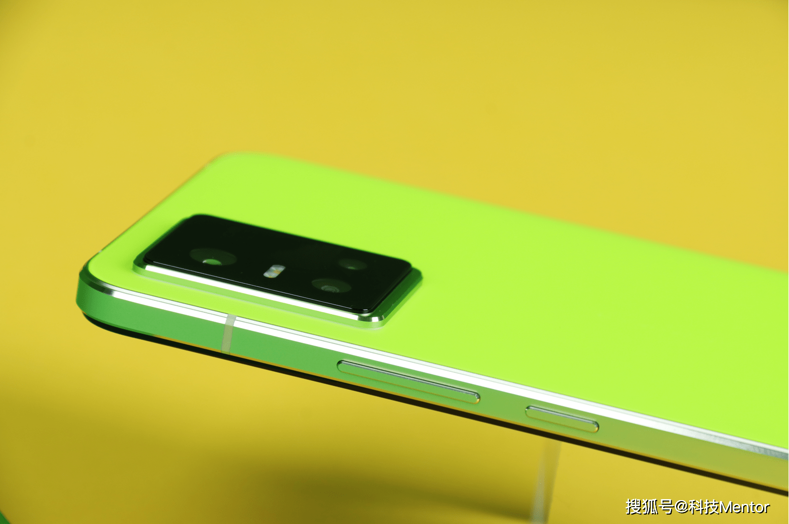 自拍|vivo S10 Pro上手评测：一款将轻薄与自拍做到极致的手机