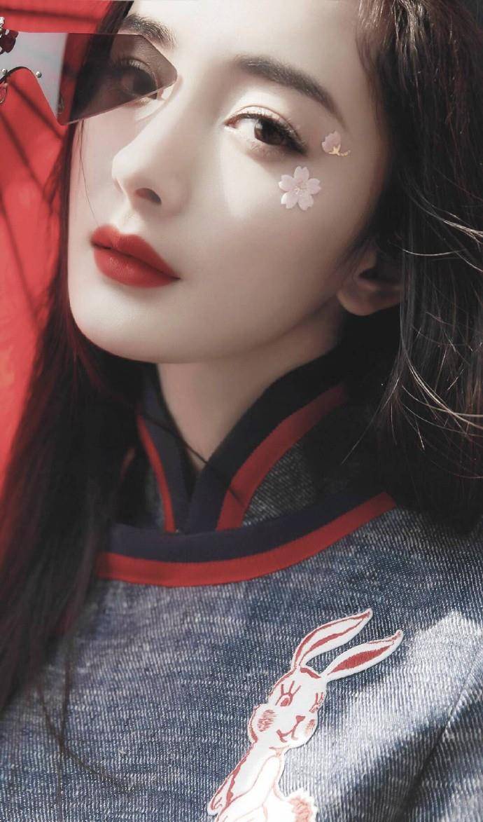 状态|女明星生图，杨幂、热巴细纹盖不住，杨颖长痘，而最吓人的是她？