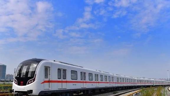 武汉在建一条地铁线，提高沿线交通可达度，带动旅游业快速发展