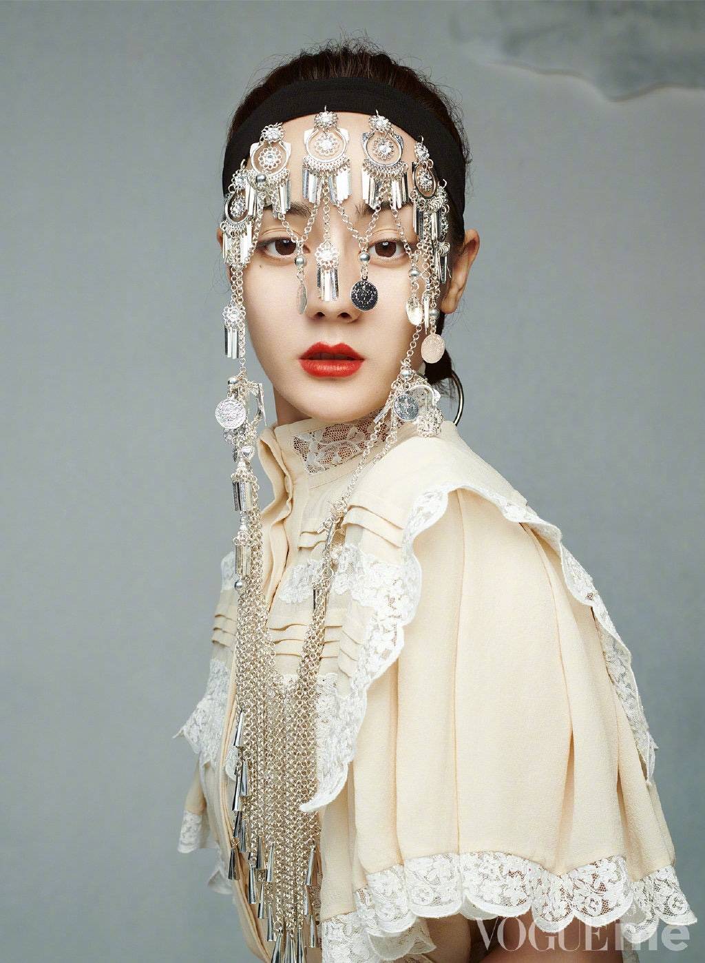 迪丽热巴|28岁迪丽热巴成熟魅惑，异域风情面孔，演绎不一样的时尚大片！