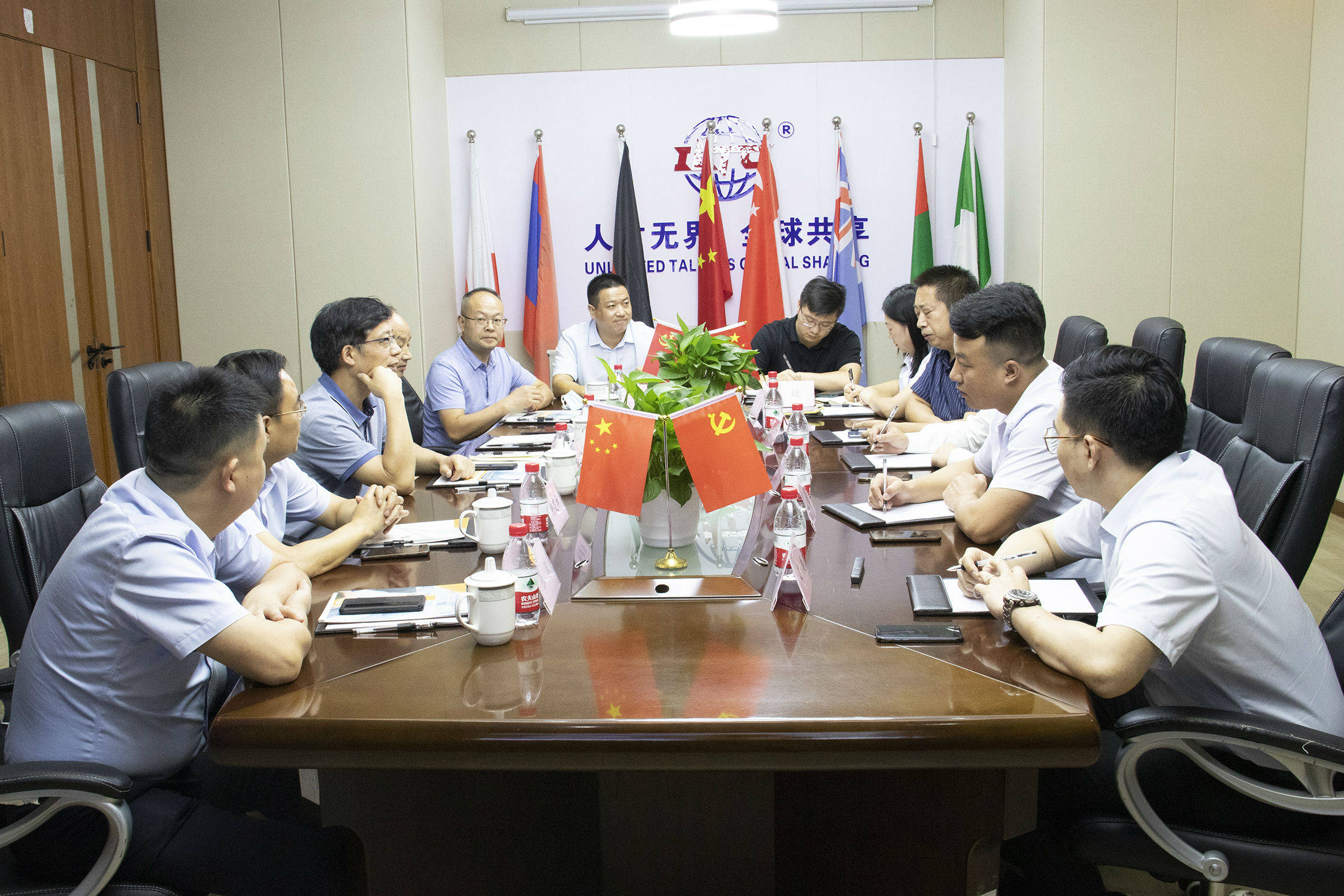 中共秭归县县委书记杨勇一行莅临我司考察