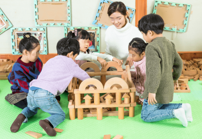 经济|宝贝在幼儿园穿得再好，家里条件究竟如何，老师也能略知一二