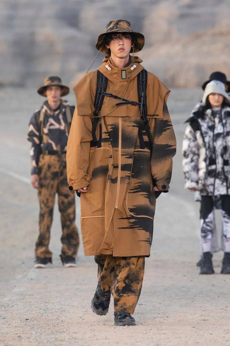 品牌|当运动鞋品牌认真做起衣服来，我再也忍不住了