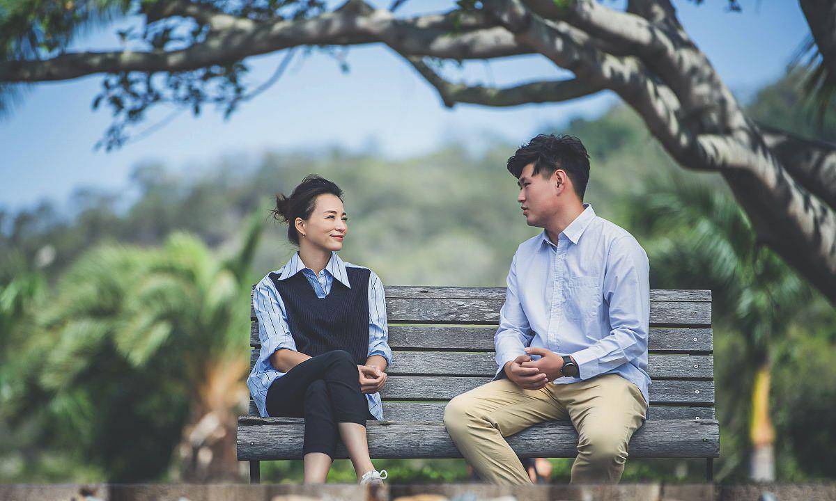 因为|何德何能？《朗读者3》推迟播出，竟让忠实粉说出如此多感人之语